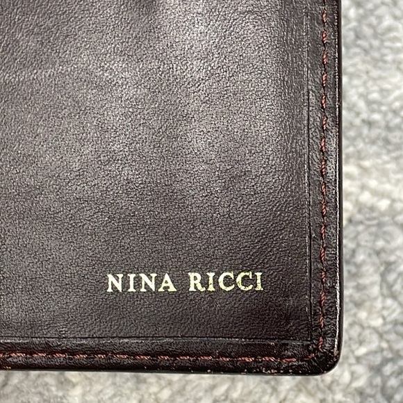 Nina Ricci Leather Compact Kisslock Wallet Classic Casual Everyday - Picture 11 of 17
